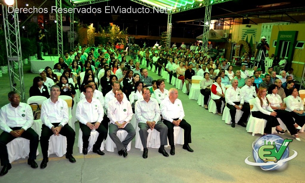 Socios e invitador al Acto de Ceremonia Central de Los 50 aniversario de COOPCIBAO